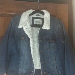 Women's Denim Jacket with Sherpa Lining